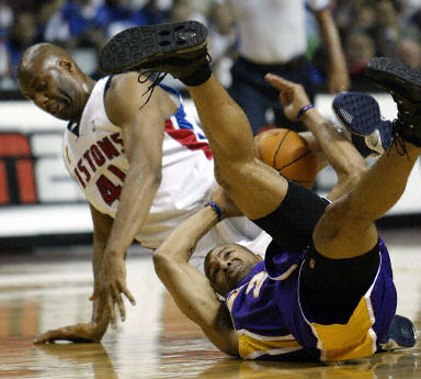 做撞墙配合 做撞墙配合