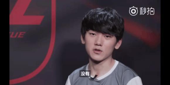 凭轻功绕后